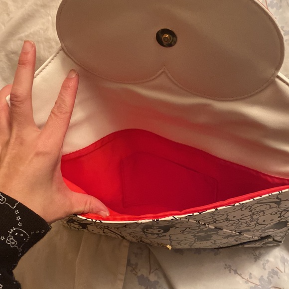 Sanrio 40th Anniversary clutch brand new - Picture 4 of 4